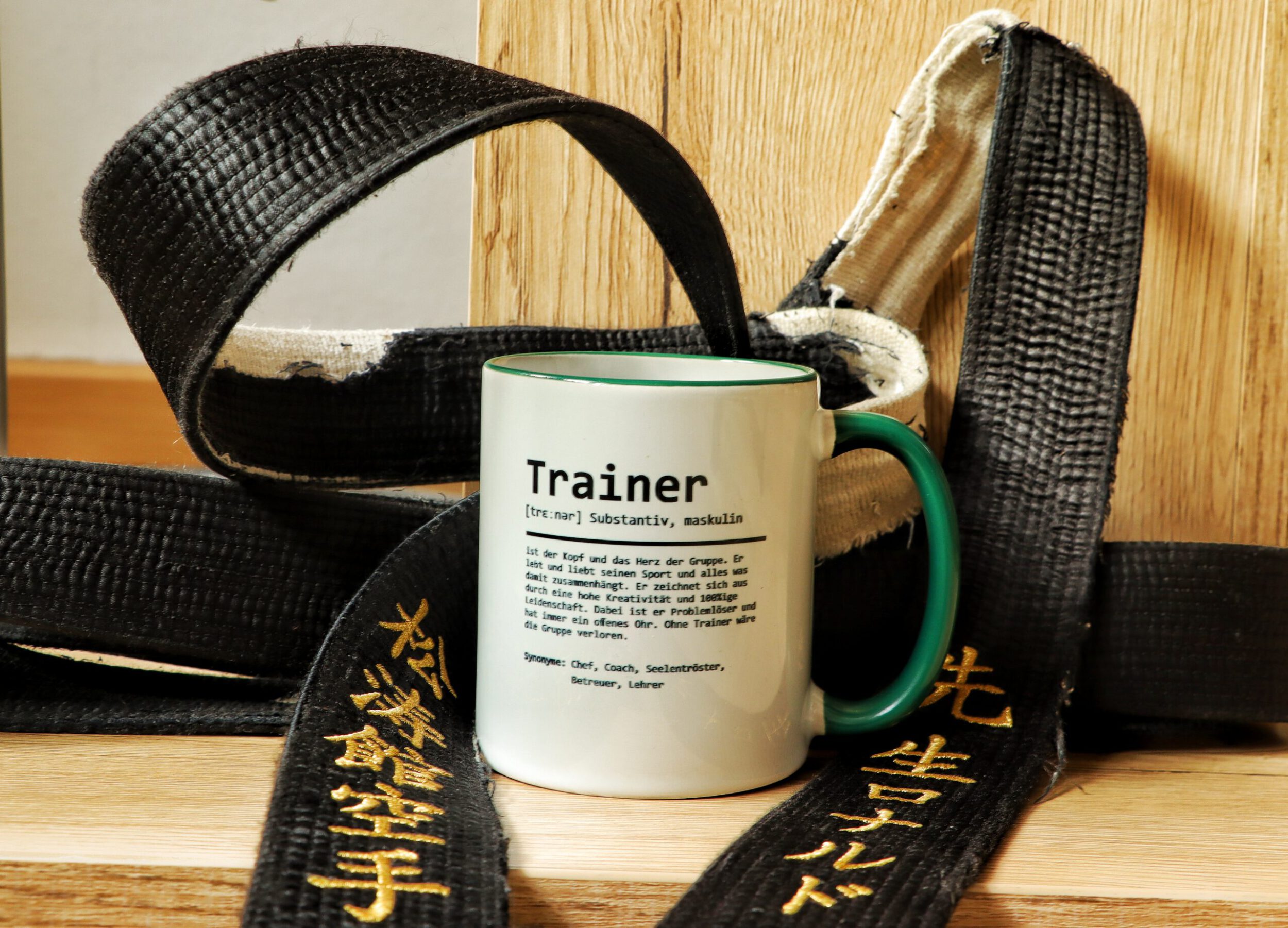Mehr über den Artikel erfahren > Trainer <